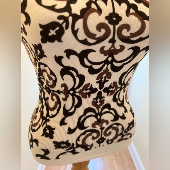 Gorgeous Knit Halter Top - Picture 5 of 9